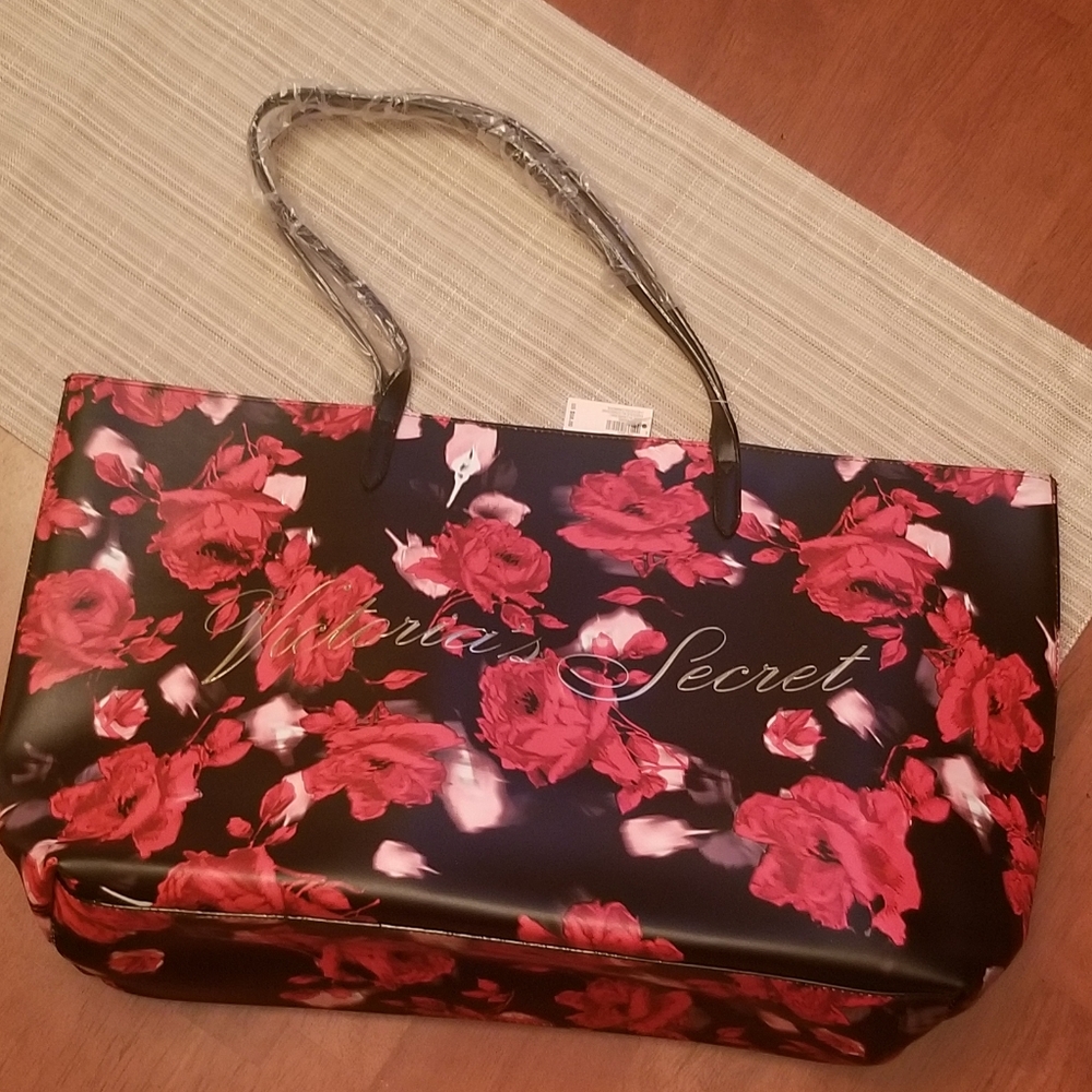 Perfect Weekend Carryall Bag In Beautiful Floral